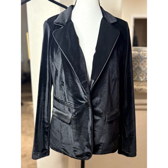 Vici Black Velvet Blazer Tuxedo Jacket NEW Size small 4-8 MSRP $198 - Picture 2 of 9